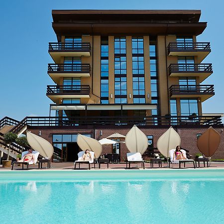 Superior Golf And Spa Resort ハルキウ エクステリア 写真
