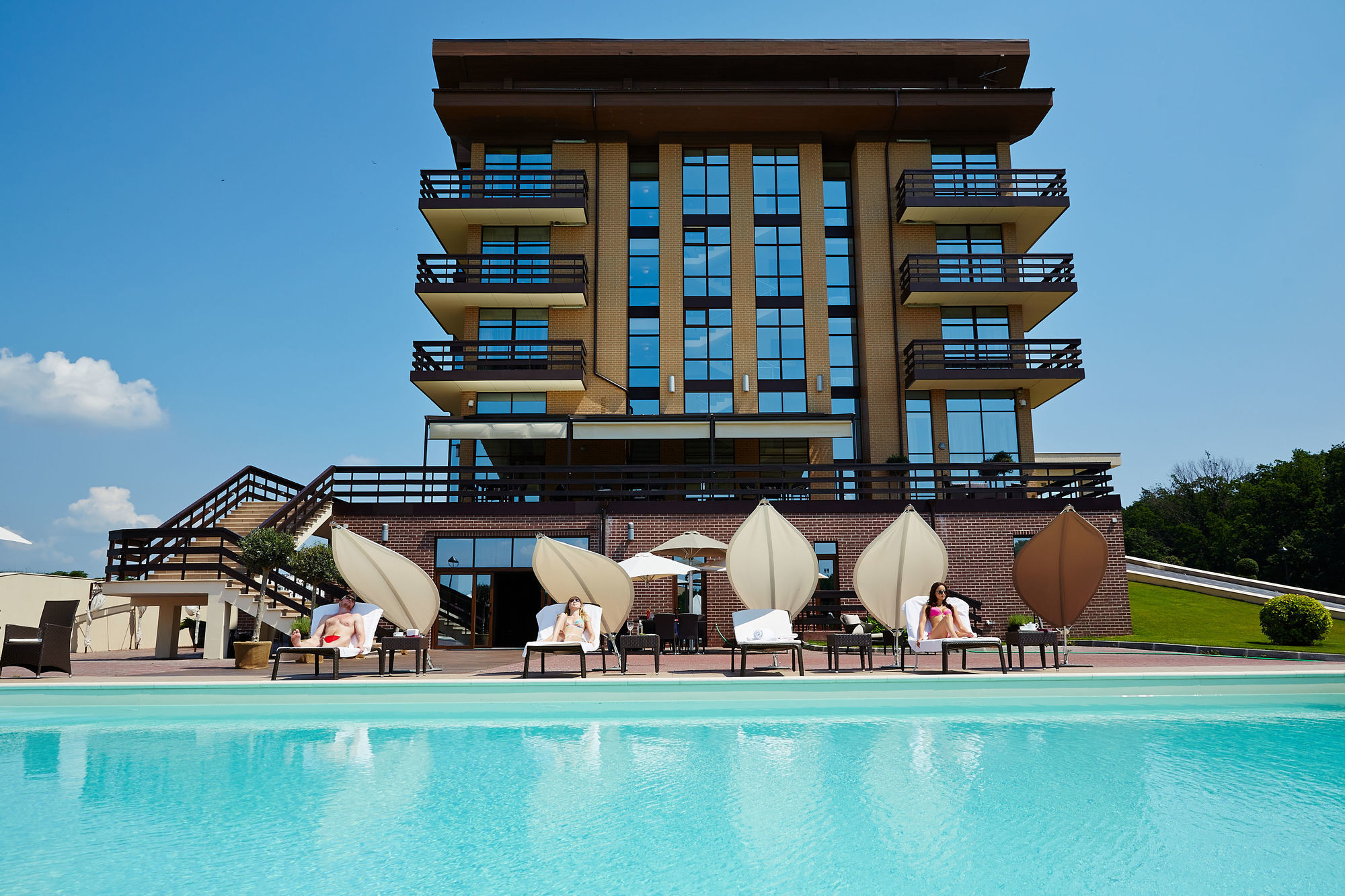 Superior Golf And Spa Resort ハルキウ エクステリア 写真