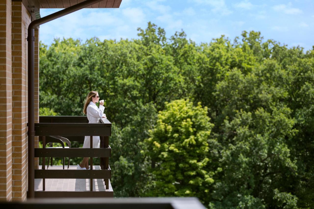 Superior Golf And Spa Resort ハルキウ エクステリア 写真