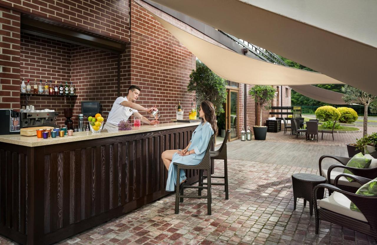 Superior Golf And Spa Resort ハルキウ エクステリア 写真